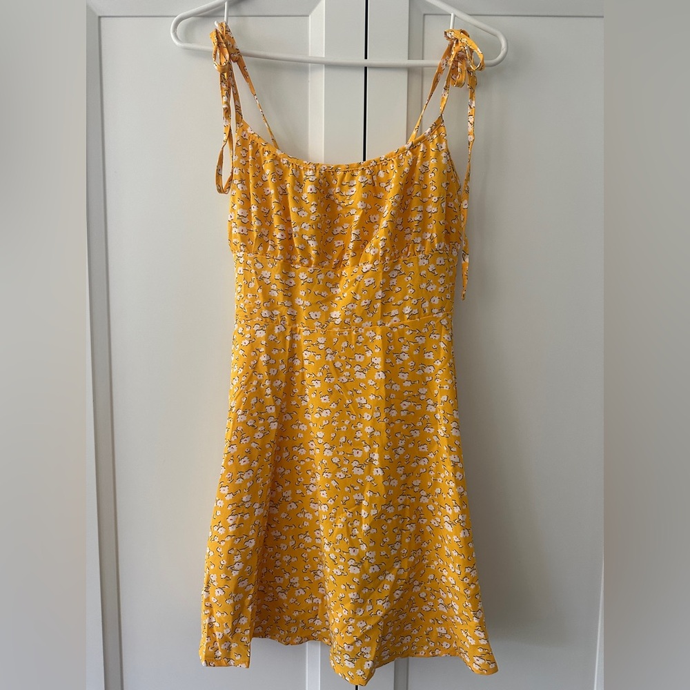 SHEIN Yellow Floral Print Dress